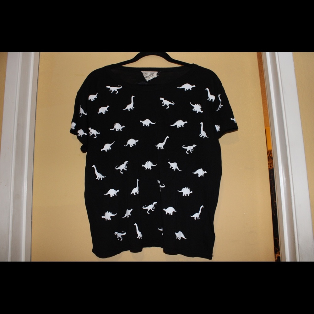 Female Dinosaur Tee (black/white)
